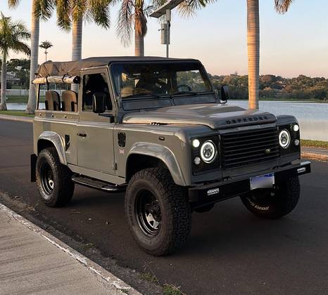 LAND ROVER DEFENDER 2.5 90 CSW 4X4 TURBO INTERCOOLER DIESEL 2P MANUAL